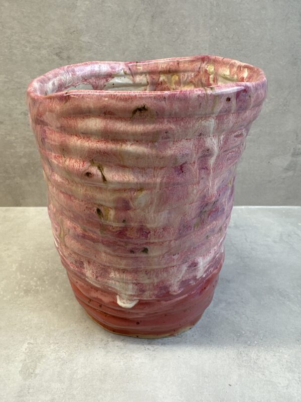 Lyserød vase høj